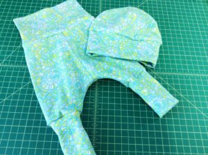 Baby Set Leggings Hat Valori Wells cotton knit swirl print green blue sewing report