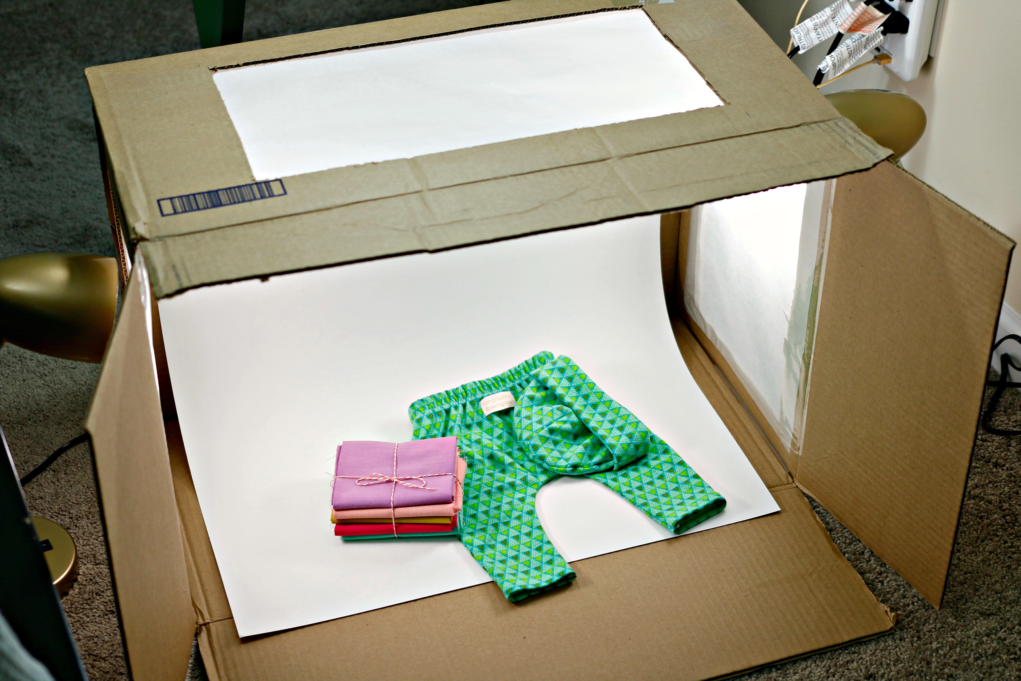DIY Photography Light Box from a Cardboard Box, Walmart LED Desk Lamps –  Sewing Report