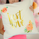 DIY Easy Pillow Just Love.00_15_07_04.Still002